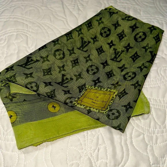 Louis Vuitton Accessories Olive Greenblack Louis Vuitton Silk